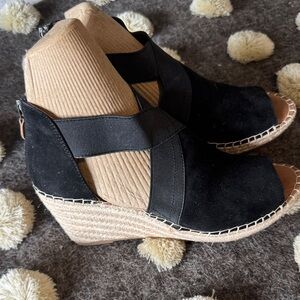 Gentle Souls Black and Tan Wedge Sandals